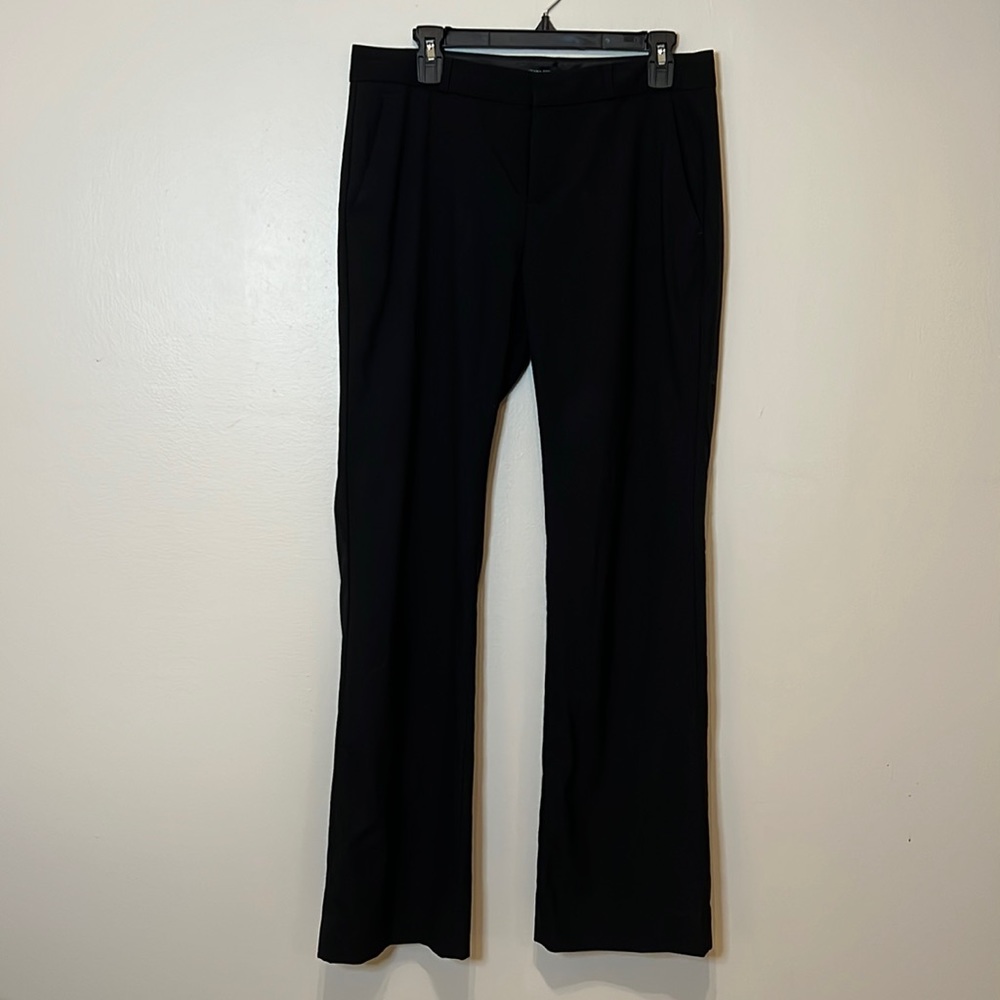 Banana republic pants. Size 6. Color: black.